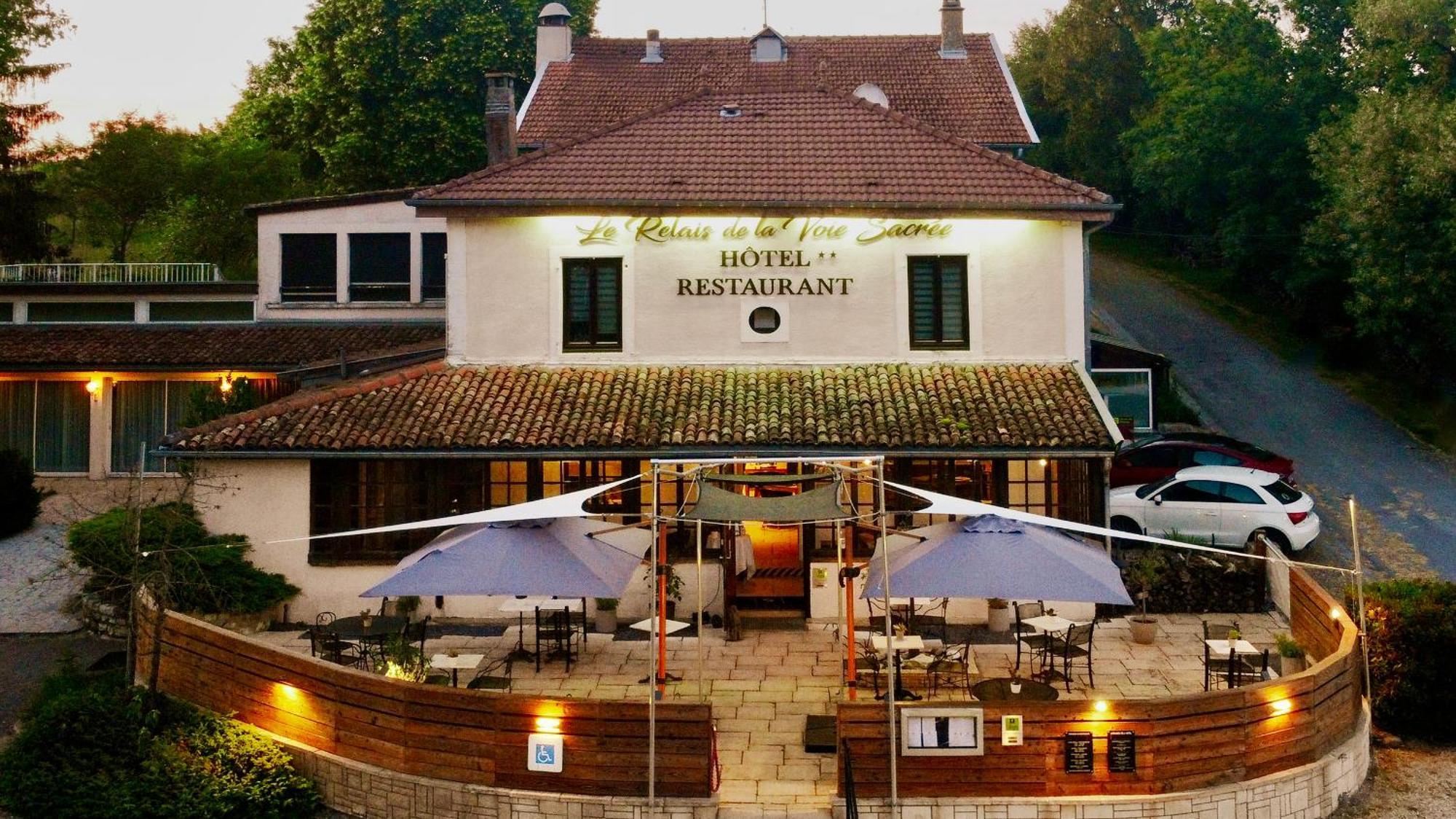 Logis Le Relais De La Voie Sacree Hotel Issoncourt Екстериор снимка