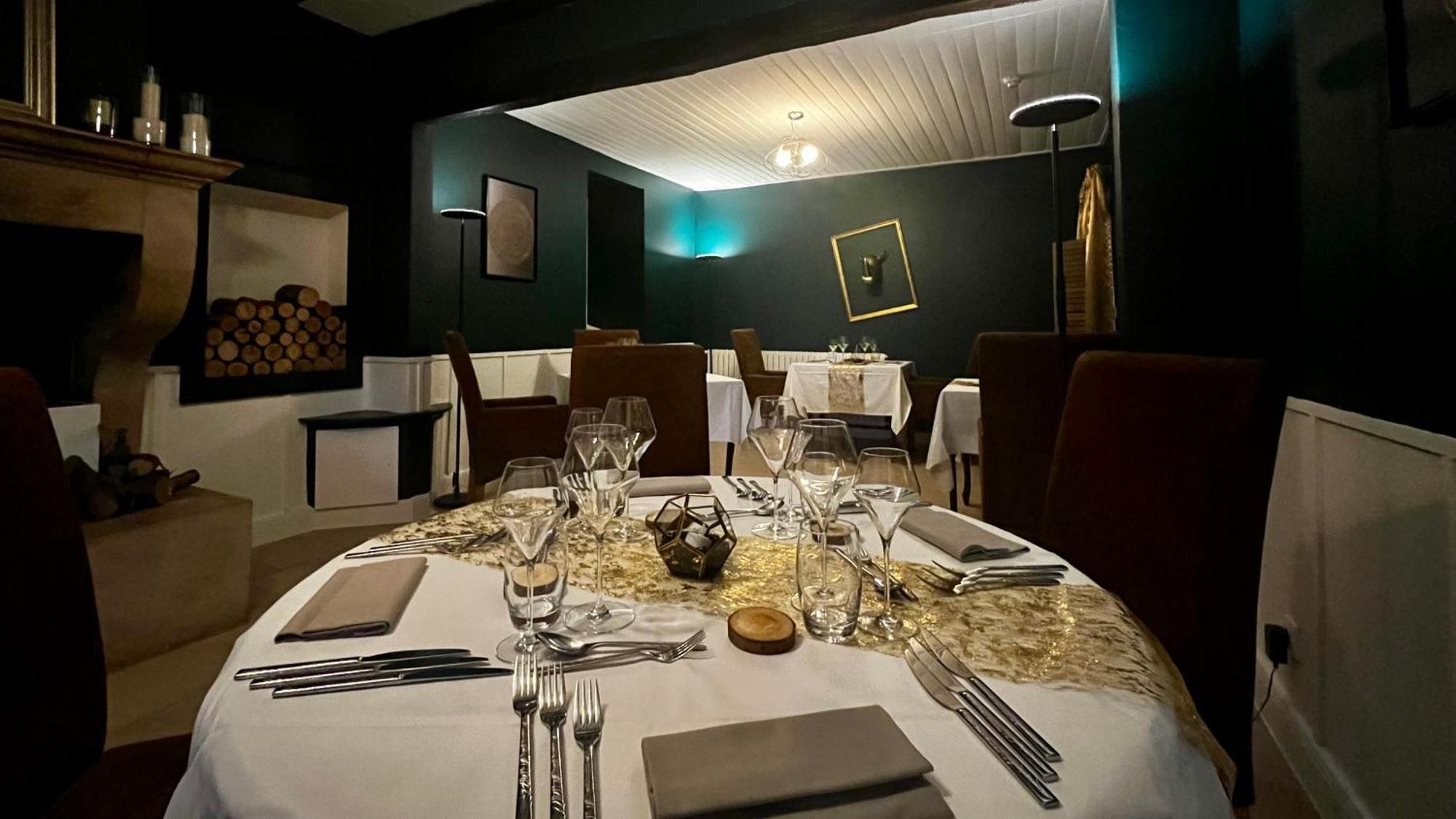 Logis Le Relais De La Voie Sacree Hotel Issoncourt Екстериор снимка