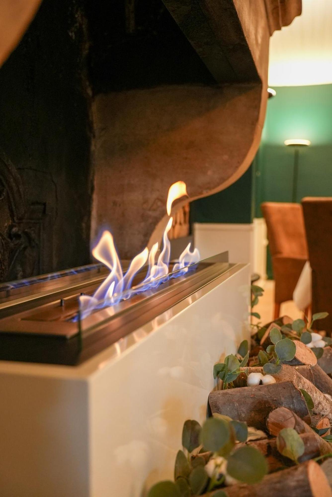 Logis Le Relais De La Voie Sacree Hotel Issoncourt Екстериор снимка