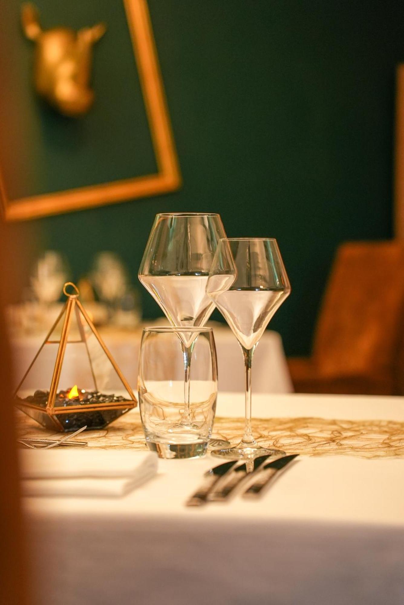 Logis Le Relais De La Voie Sacree Hotel Issoncourt Екстериор снимка